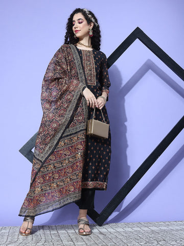 Black Floral Printed Kurta Paired With Tonal Bottom And Thread Embroidered Dupatta